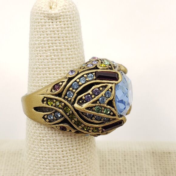 Heidi Daus Crystal Statement Ring Blue Purple Designer Gold Tone Cocktail 5 3/4 - Picture 4 of 10